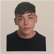 Doy clases de matemáticas a alumnos de primaria y secundaria, estoy recién graduado en segundo de bachillerato con un 10 en el examen de matemáticas de selectividad